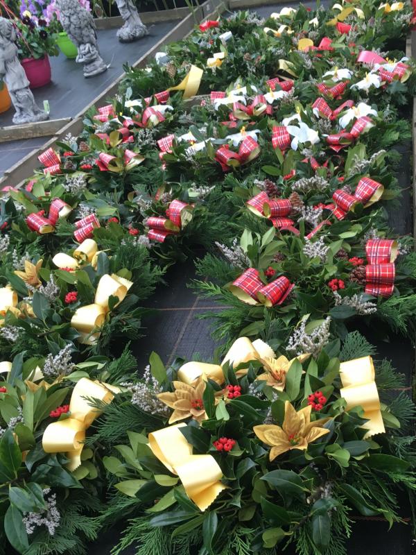 fresh holly wreath display 3